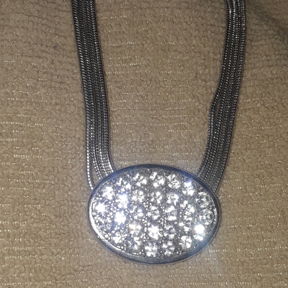 2 Necklaces - Picture 2 of 5